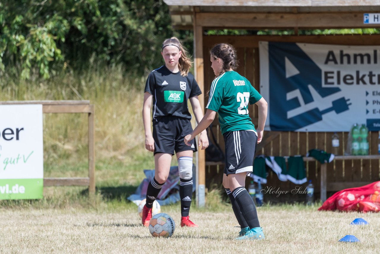 Bild 75 - wBJ TuRa Meldorf/Buesum - JFV Luebeck : Ergebnis: 1:0